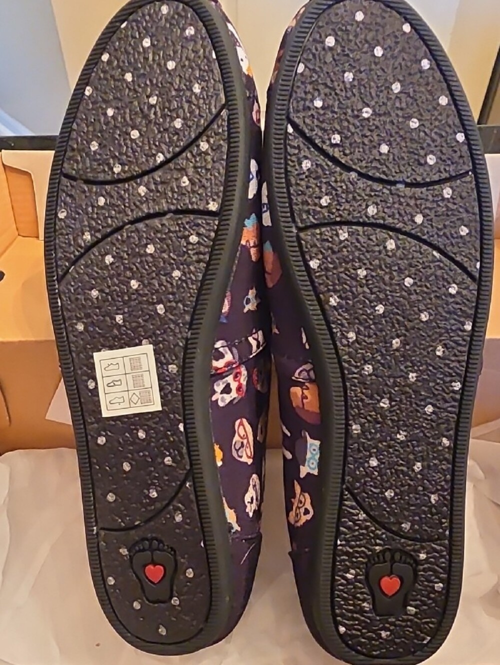 Women's Black Memory Foam Slip-On Shoes - Picture 3 of 7